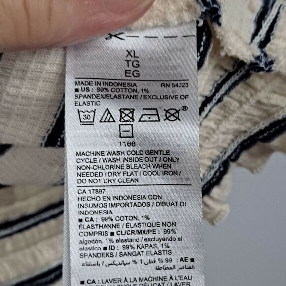 Ladies Pullover Blouse NWT - Picture 6 of 10